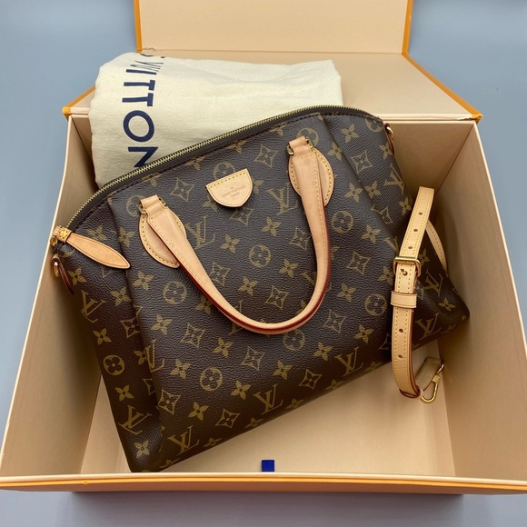 Louis Vuitton Handbags - Louis Vuitton Rivoli MM monogram NM with strap